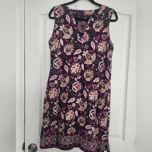 Lands End V neck dress pockets